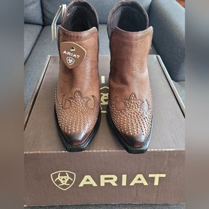 ARIAT women's brown studded boots, 7.5M